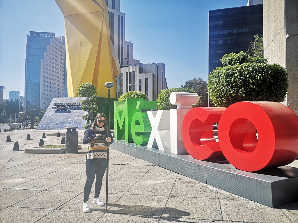 UNI-GR1 und Vermessungsmast Mexiko